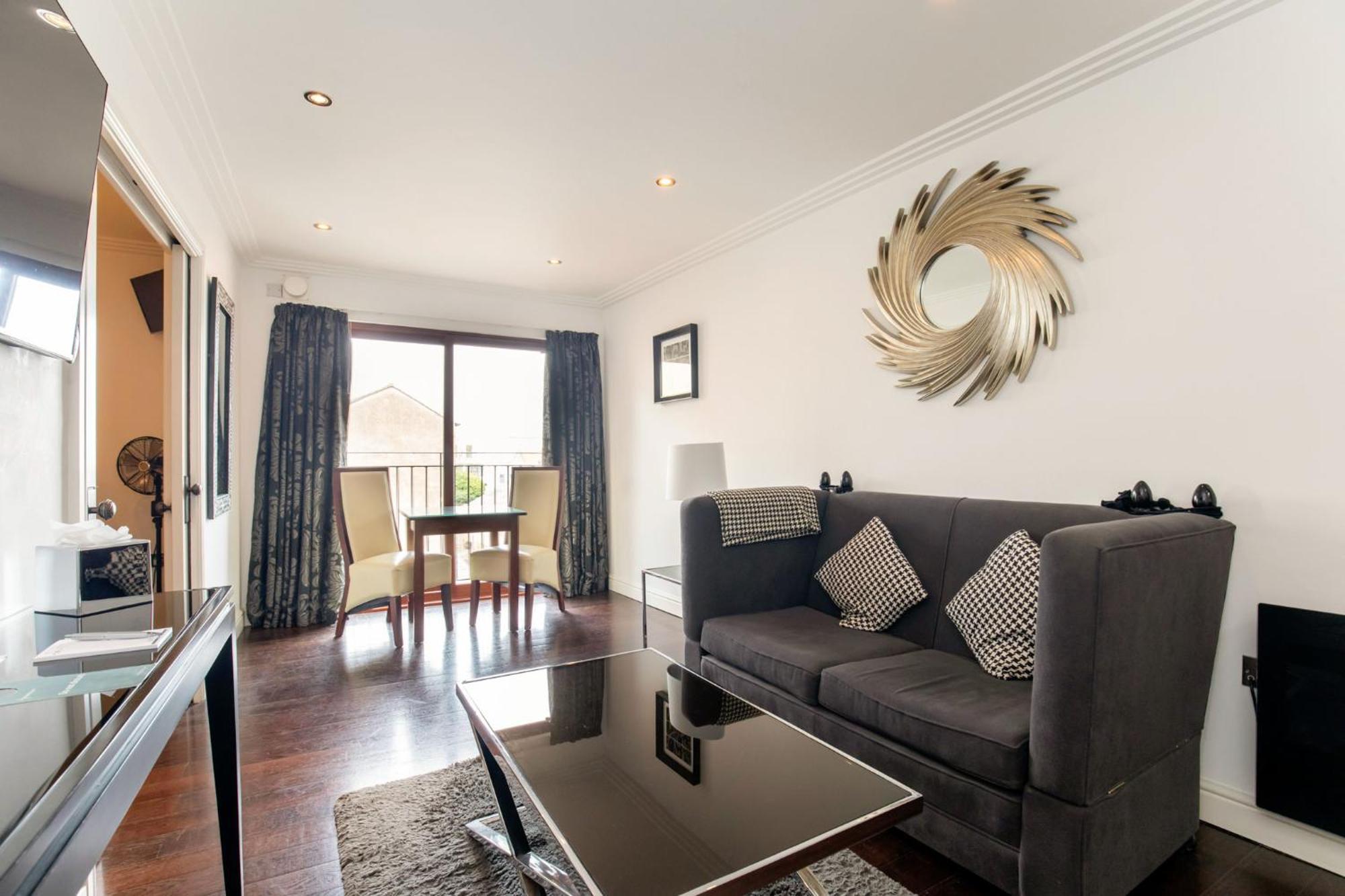 Strozzi Palace Suites By Mansley Cheltenham Dış mekan fotoğraf