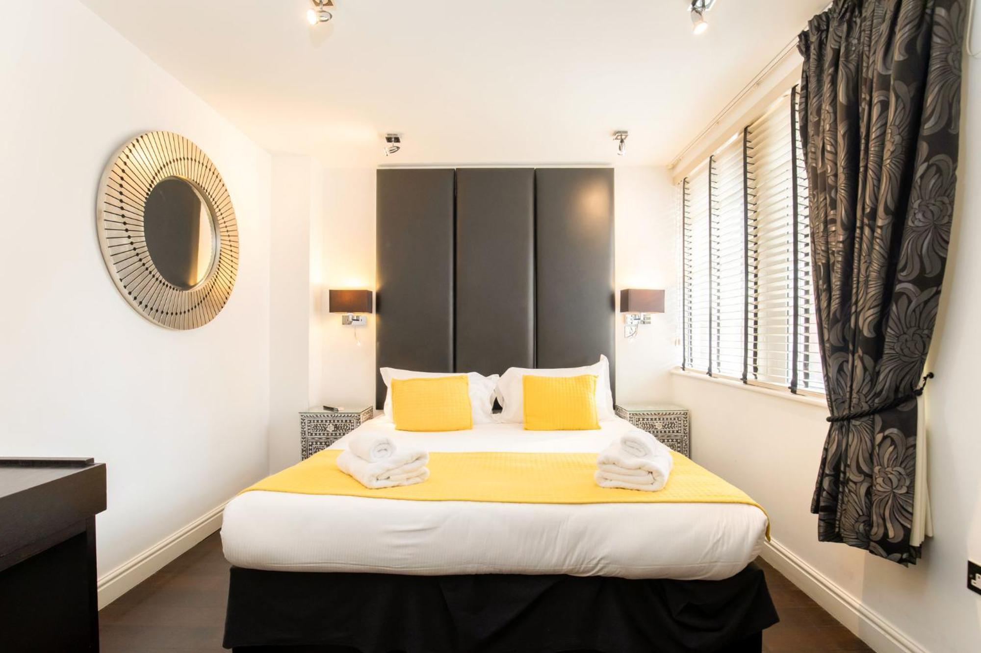 Strozzi Palace Suites By Mansley Cheltenham Dış mekan fotoğraf