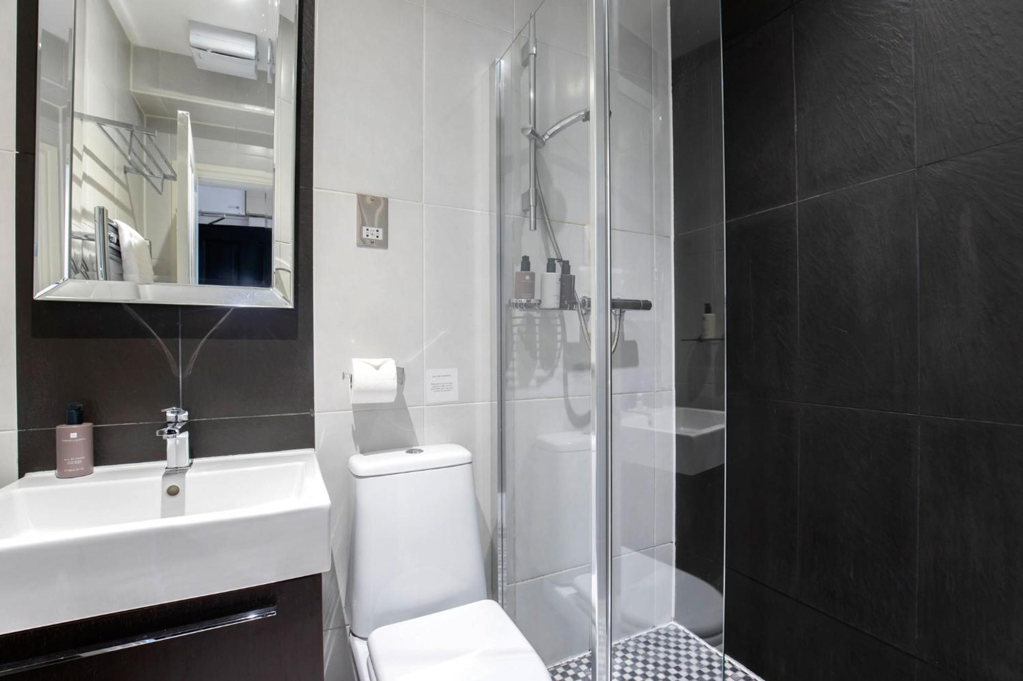 Strozzi Palace Suites By Mansley Cheltenham Dış mekan fotoğraf