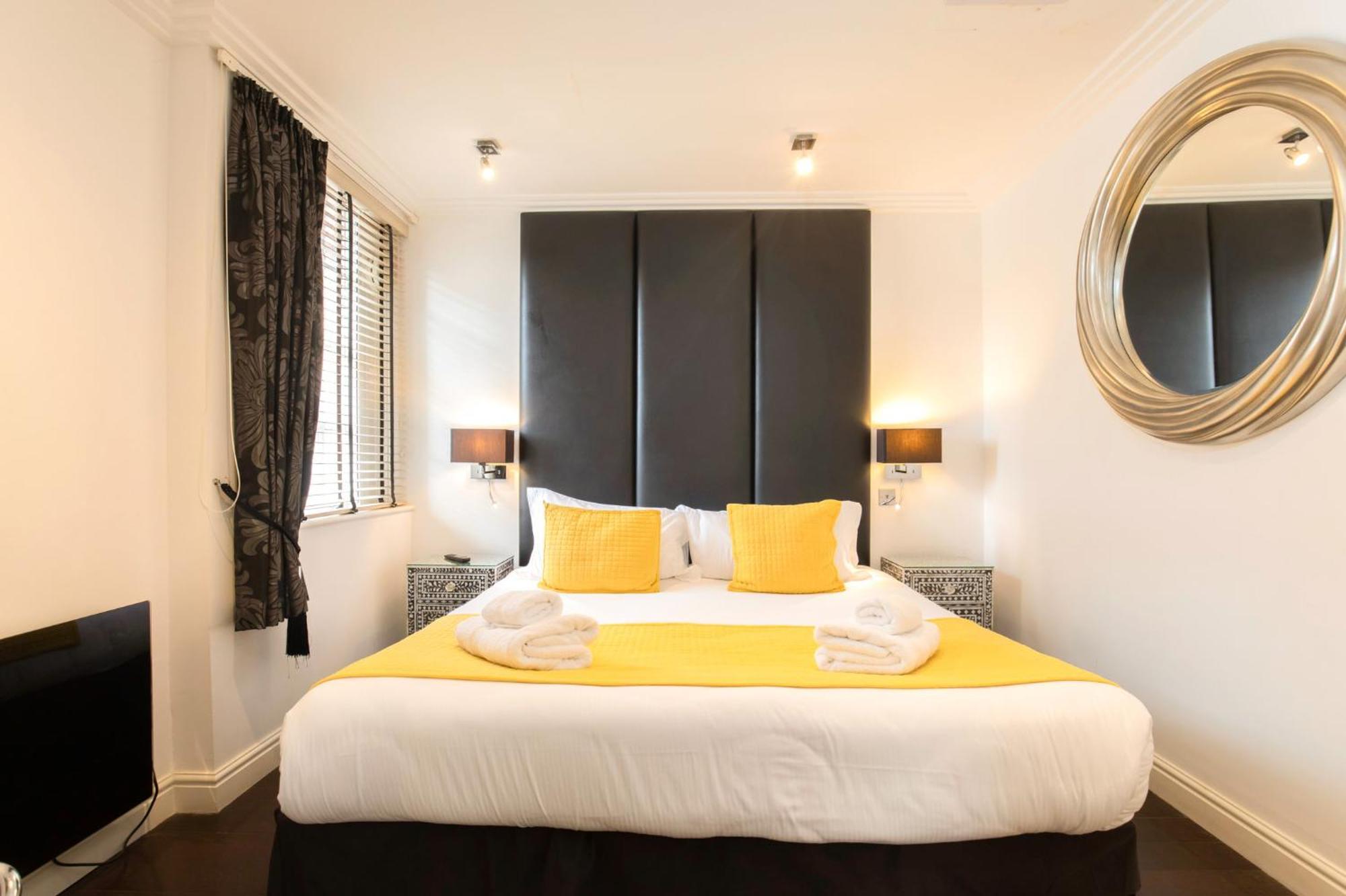 Strozzi Palace Suites By Mansley Cheltenham Dış mekan fotoğraf