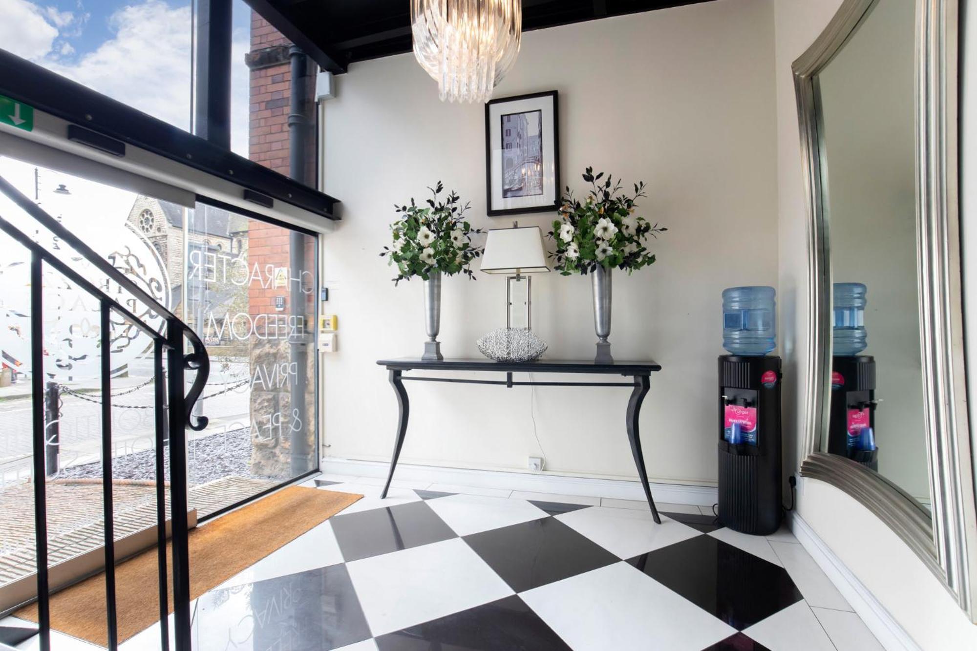 Strozzi Palace Suites By Mansley Cheltenham Dış mekan fotoğraf