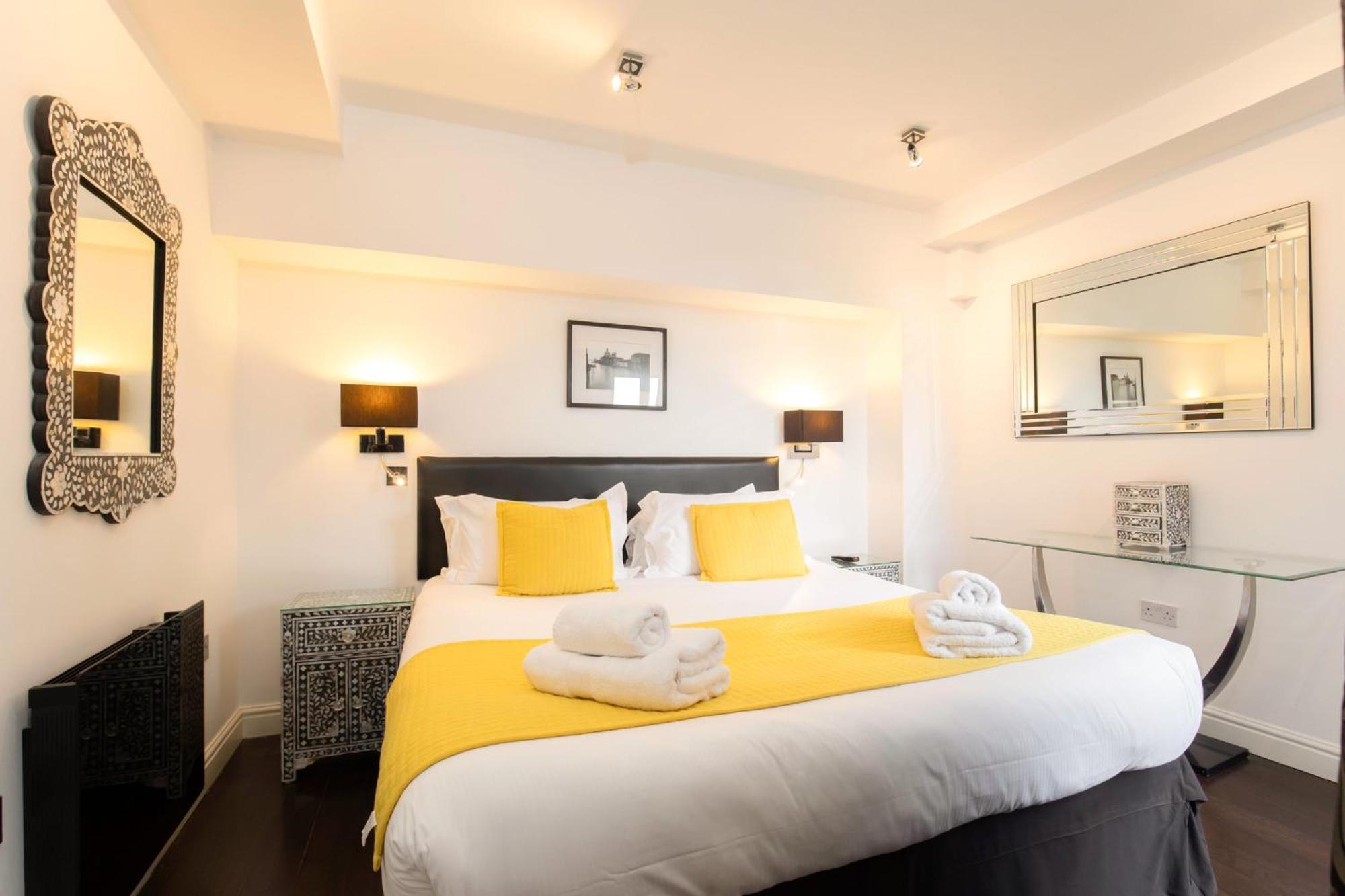 Strozzi Palace Suites By Mansley Cheltenham Dış mekan fotoğraf