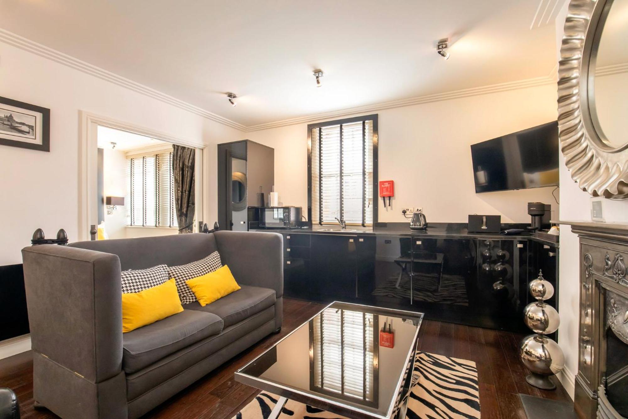 Strozzi Palace Suites By Mansley Cheltenham Dış mekan fotoğraf