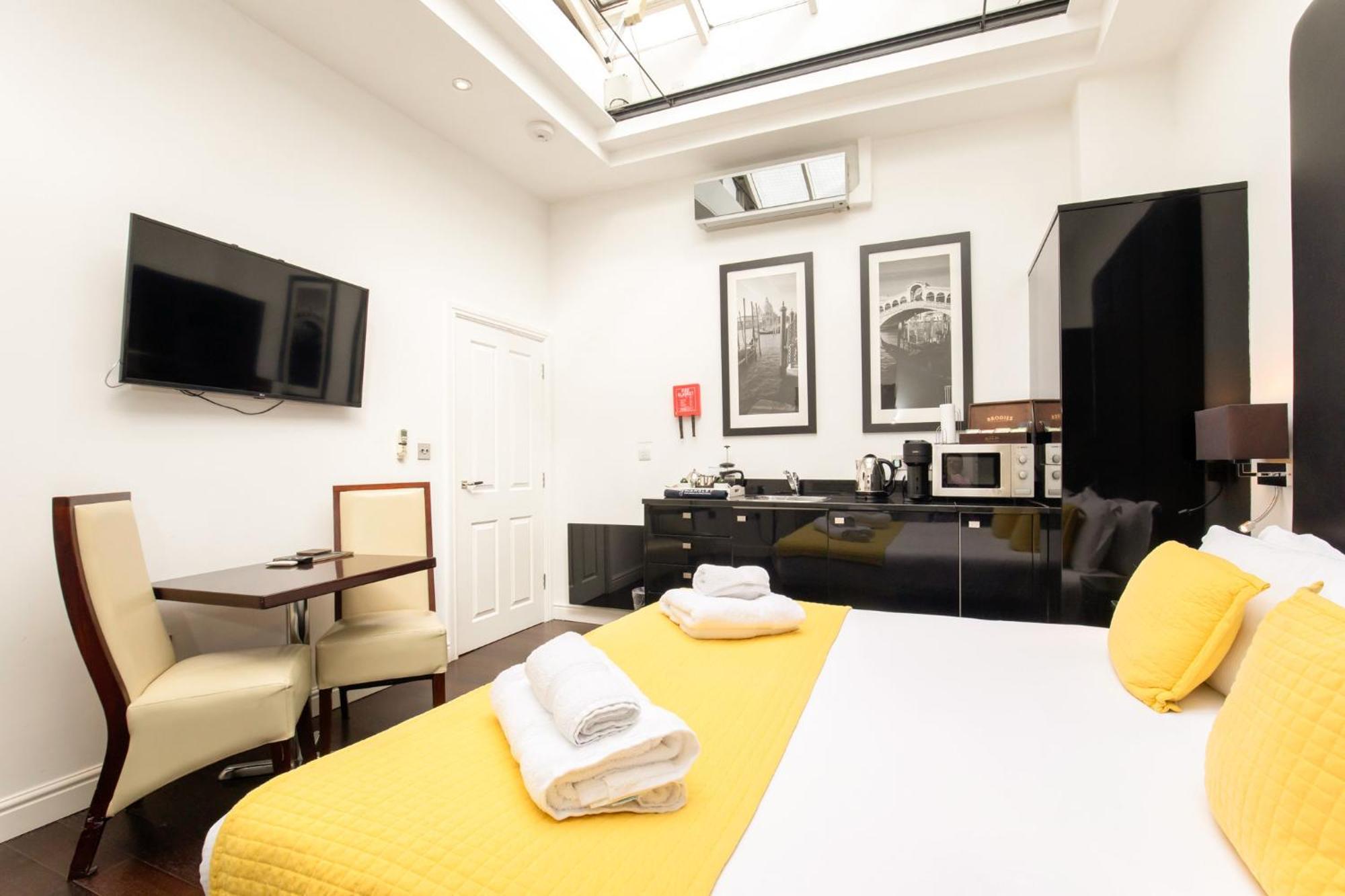Strozzi Palace Suites By Mansley Cheltenham Dış mekan fotoğraf
