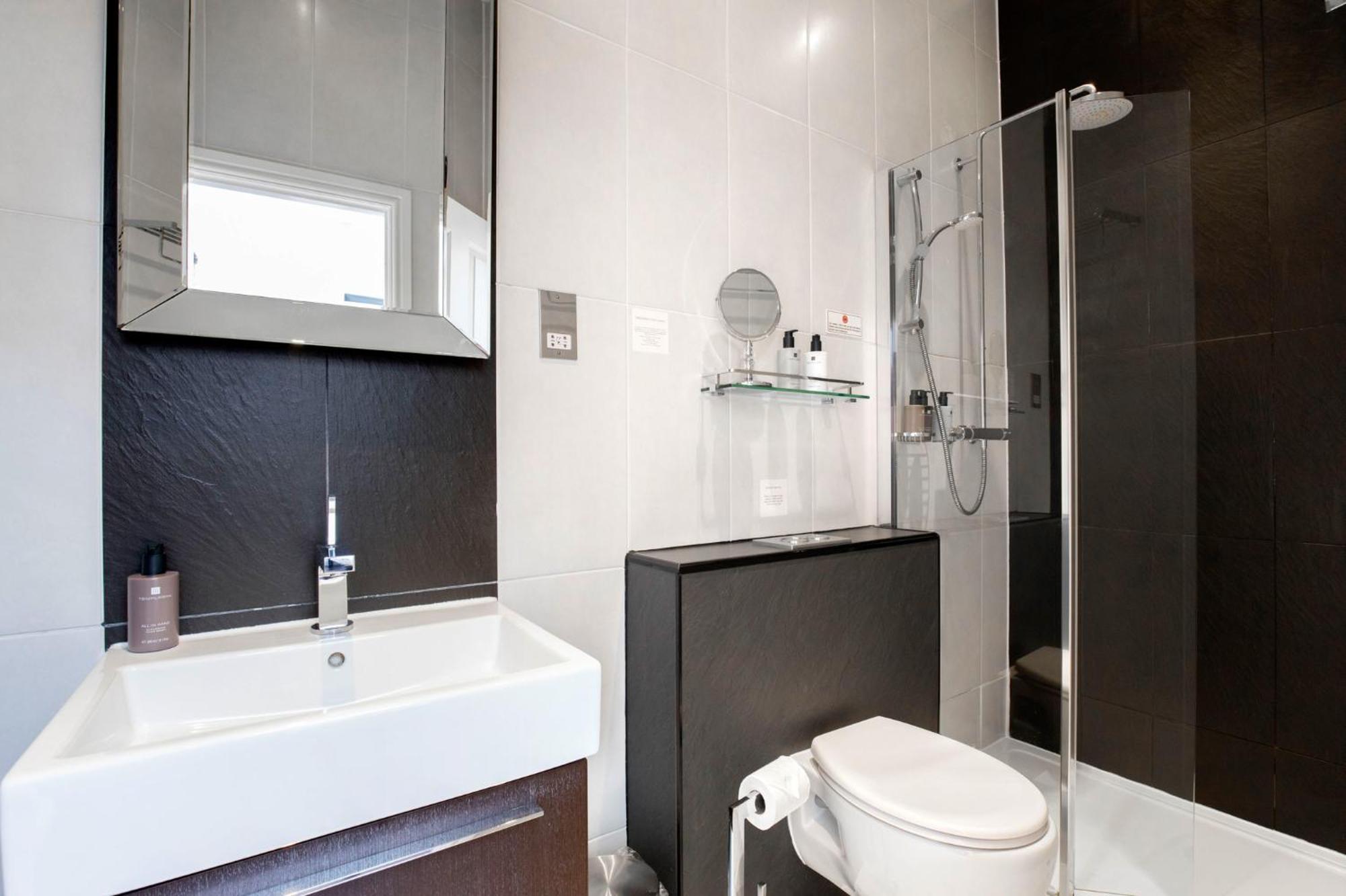 Strozzi Palace Suites By Mansley Cheltenham Dış mekan fotoğraf