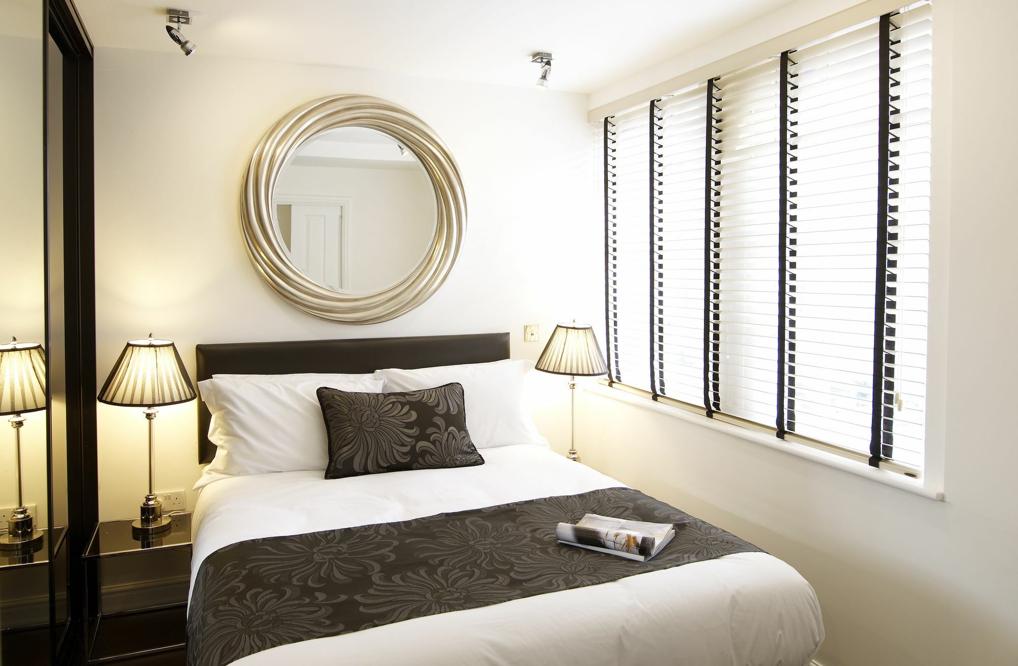 Strozzi Palace Suites By Mansley Cheltenham Dış mekan fotoğraf